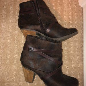 Brown Heeled Boots - Size 7.5